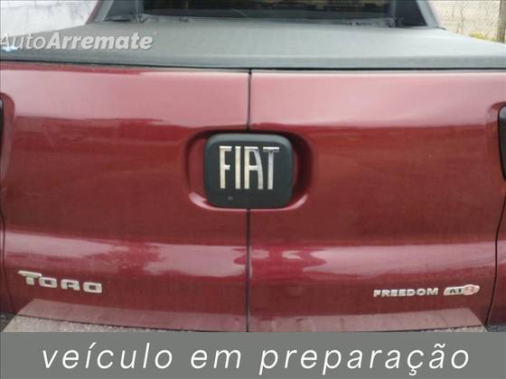 FIAT TORO 1.8 16V EVO FLEX FREEDOM AT6 FIAT TORO 1.8 16V EVO FLEX FREEDOM AT6
